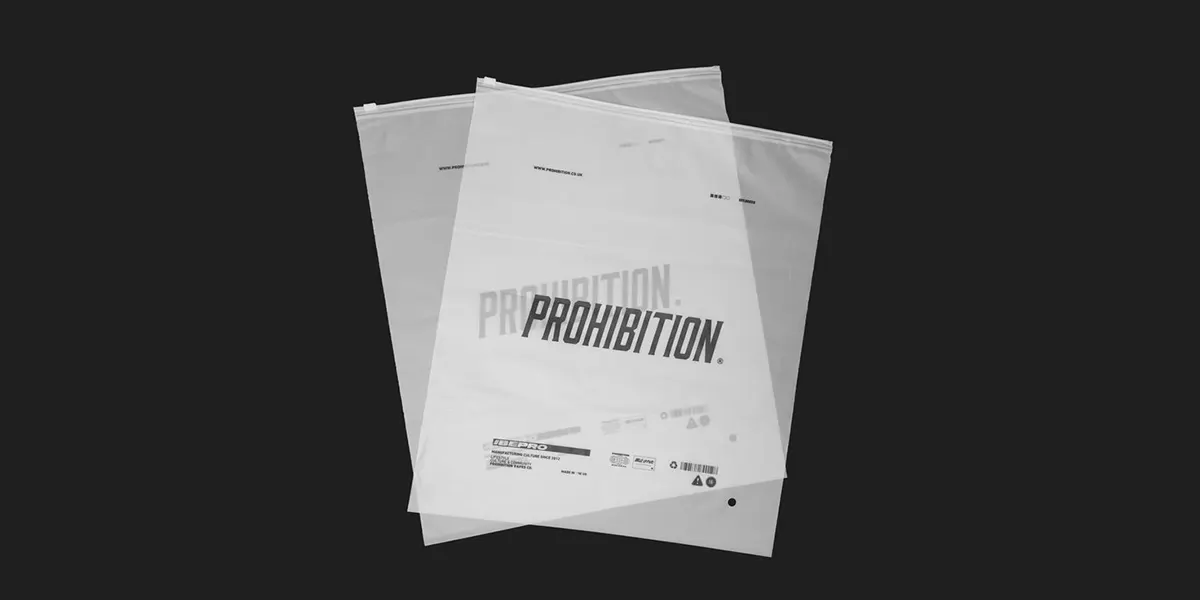 Túi zipper chỉ đỏ đựng quần áo