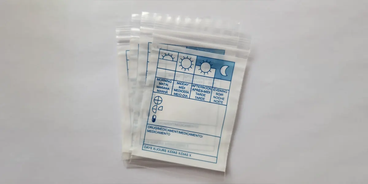 túi zipper chỉ trắng đựng thuốc