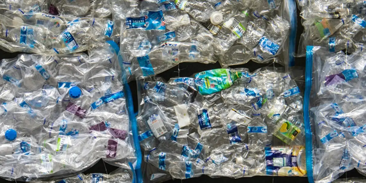 Xu hướng sử dụng nhựa tái chế trong may mặc